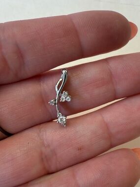 Vintage Small Silver Floral Vine Pendant With Clear Stones